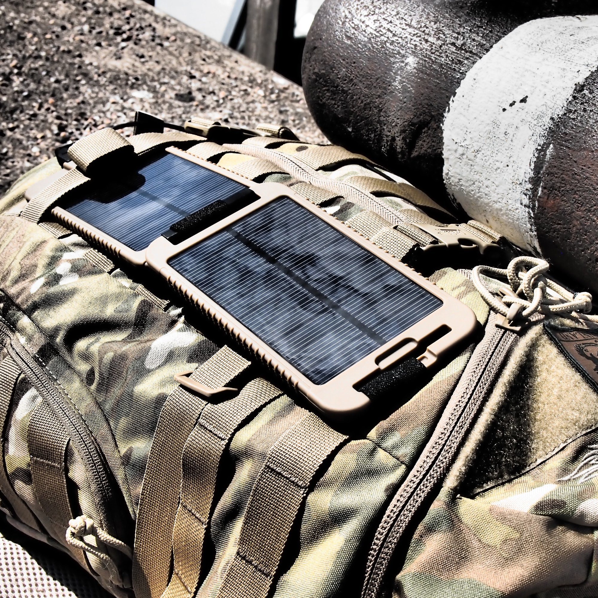 Powertraveller Extreme Tactical Solar Chargers Heavylightstore